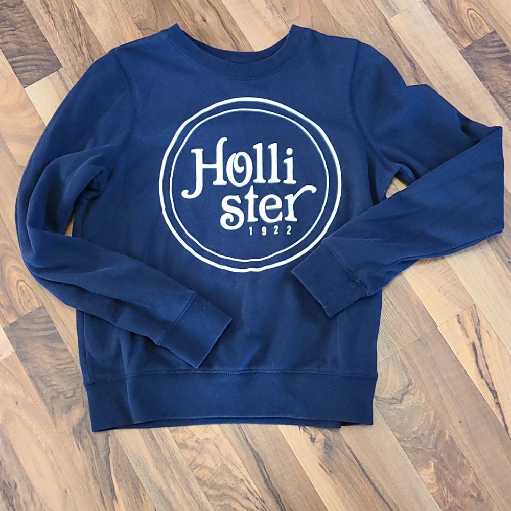 Womens Hollister crew neck sweatshirt size S